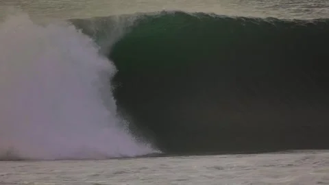 The perfect wave in the desert Stock-Footage 203973255