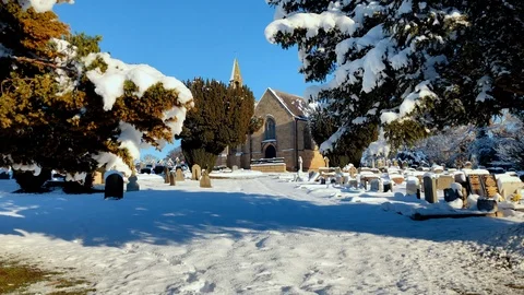 Perfect winter chapel in deep snow Vídeo Stock 88901642