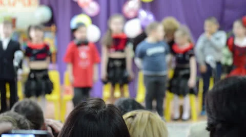 Perfomance on the kindergarten`s stage Vídeo Stock 22734467