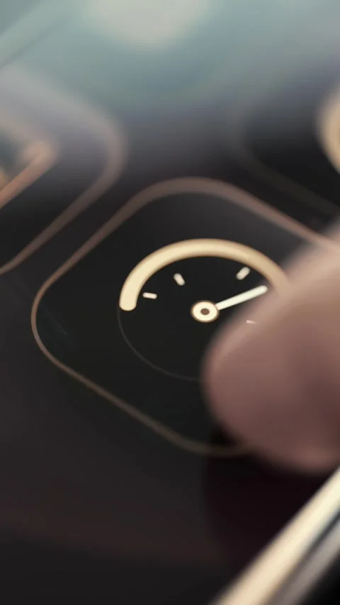 Performance Speedometer App on Smartphone Interface Vídeos de archivo 341865587