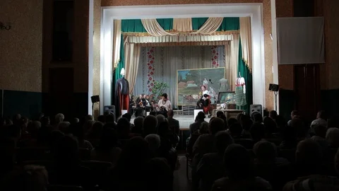 Performance in theater. on small stage are actors, women in national costumes 스톡 동영상 118202362