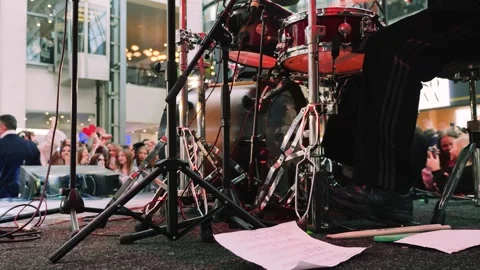 The performance is for Valentine's Day. There is a crowd of young fans. Stock-Footage 329141832