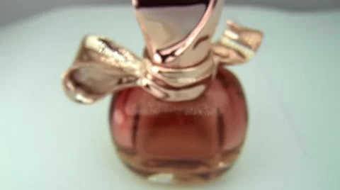 Perfume bottle Stock-Footage 49683242
