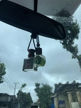 Perfume in car 库存照片