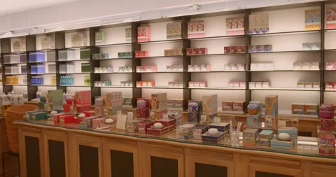 Perfume shop display Fragonard Eze France Vidéo 333182507