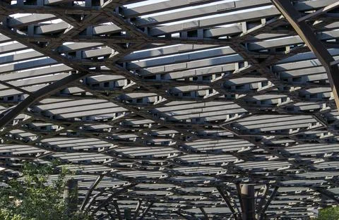Pergola canopy, structural elements. An architectural structure of repeating  Stock-Fotos