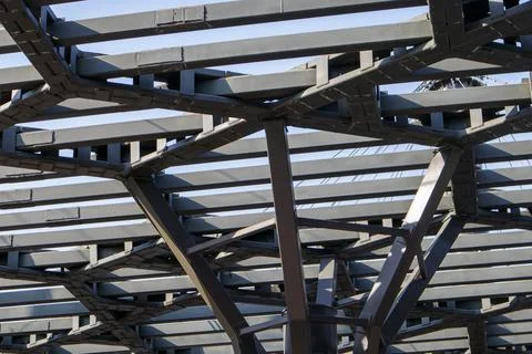 Pergola canopy, structural elements. An architectural structure of repeating  Stock-Fotos