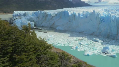 Periot Moreno Glacier Stock-Footage 224371102
