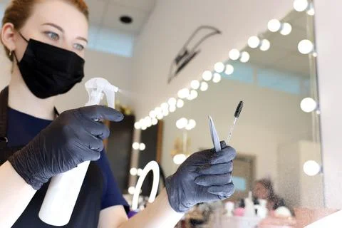 Permanent make-up master Stock-Fotos