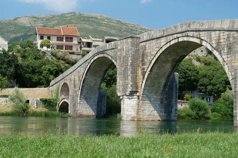 Perovic or Arslanagic bridge over Trebisnjica river, Bosnia and Herzegovina Foto stock