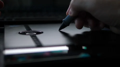 Person Browsing Web with Pen digital graphic Tablet. POV Close up Hands. Vídeos de archivo 118324431