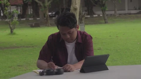 Person in Campus Video stock 329843148