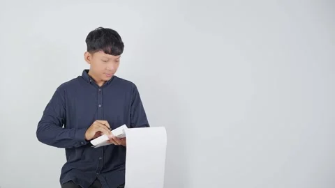 Person Completing Checklist With Checkmark Vídeos de archivo 344830760