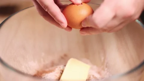 Person preparing cake.  Video stock 145322164