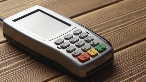 Person pushing the button and swipe credit card payment on pos terminal 스톡 동영상 82784028
