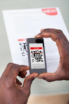 Person scanning barcode 스톡 사진