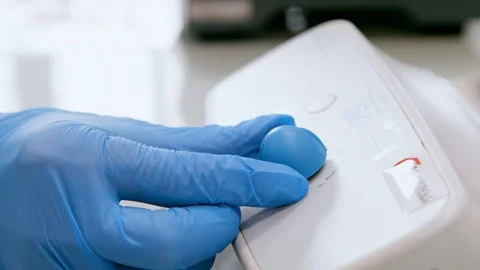 Person sets something on a switch Видео 124477684