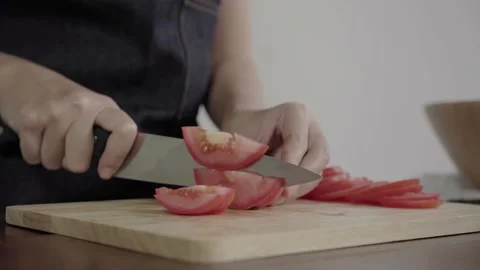 A person sitting on a table 库存影片 157871708