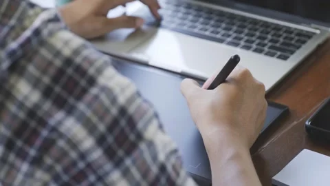 A person using a laptop 库存影片 156847106