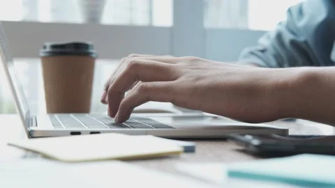 A person using a laptop 库存影片 156849244