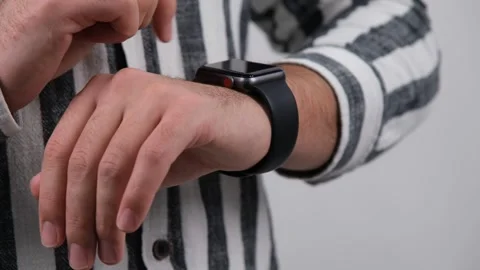 Person using smart watch Stock-Footage 259613042