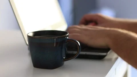 Person working from home. Vidéo 61898283