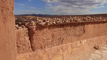 Personal view of walking in desert scenic city Ait-Ben-Haddou Castle in Morocco Video stock 85579894