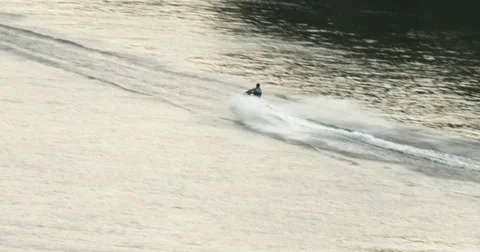 Personal water craft navigating on the Ottawa river Stock-Footage 41574552