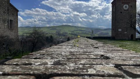 Perspective of a stone wall in an ancient castle Foto stock