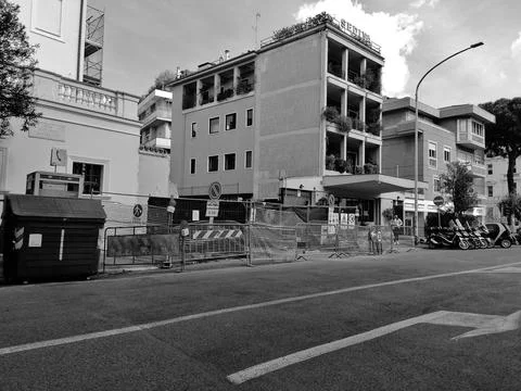 Perspective view of a building with a construction site in progress Fotos de archivo
