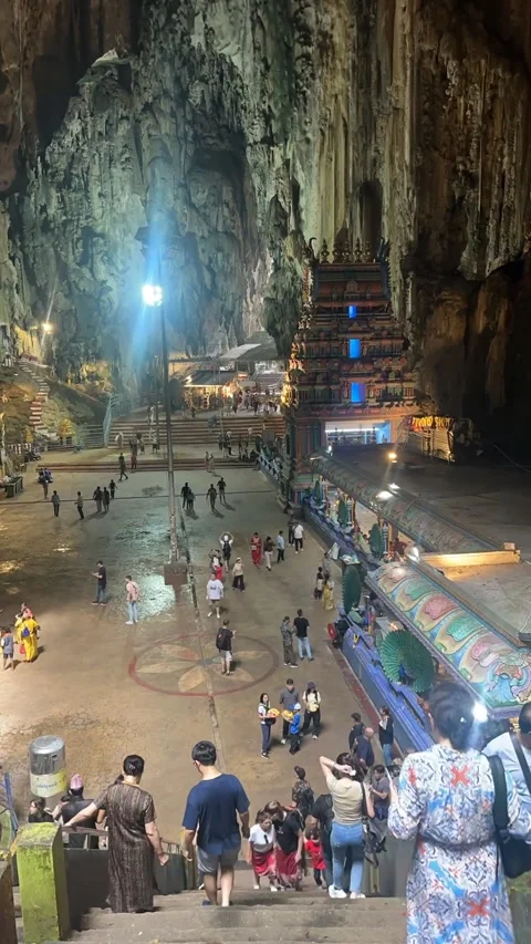 A perspective view of descending steps at Batu Caves 動画素材 316156133