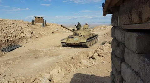 Peshmerga forces move tank forward into firing position- Mosul, Kurdistan. Stock Footage 57196500
