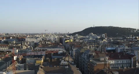 Pest Side of Budapest Downtown 스톡 동영상 231336924