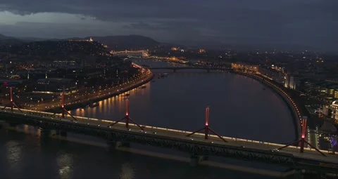 Pest Side of Budapest Downtown 스톡 동영상 231337642
