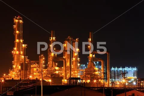 Petrochemical oil refinery plant Stock Photos