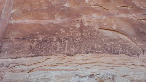 Petroglyph Point 01 at Mesa Verde Video stock 93106277