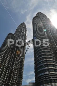 The Petronas Towers, the tallest twin buildings in the world. ~ Hi Res ...