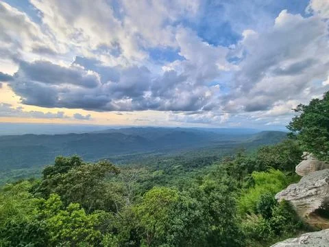 Pha Sut Phaendin Cliff Stock Photos