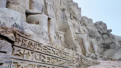 Pharaoh statues of temple at karnal in Egypt Vídeo Stock 156998083