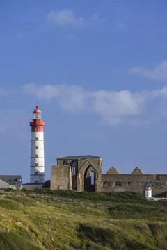 Phare de Saint Mathieu and abbey ruins in Le Conquet Stock Photos