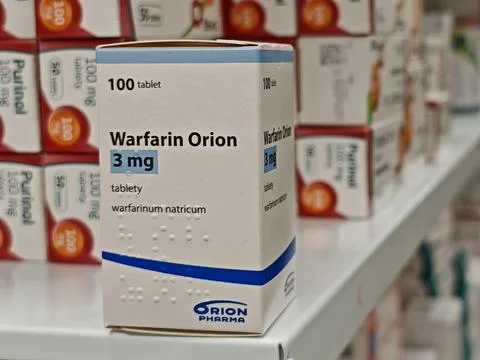 Pharmacy store-Packet of Warfarin Tablets, used to thin blood Stock-Fotos