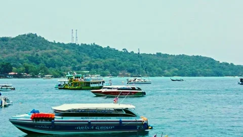 Phi phi Islands flying over the fishing boats Video stock 241025897