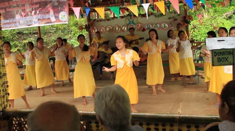 Philippine Visayan greeting dance Stock Footage 43673122