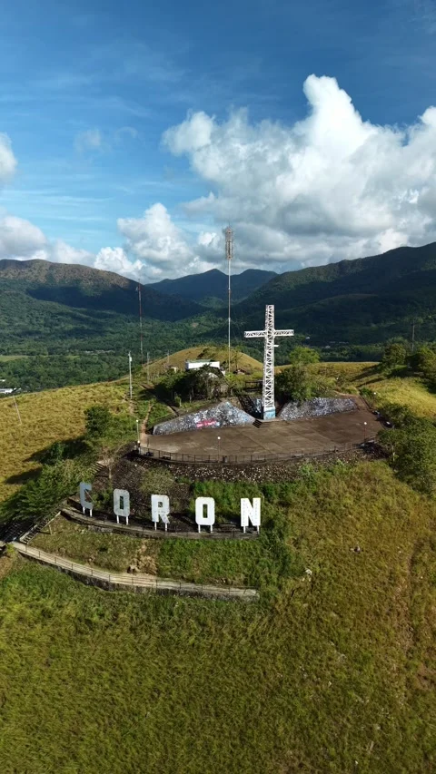 Philippines, Coron 28 May, 2026 Push In View of Cross on Mount Tapyas Vídeo Stock 335669802