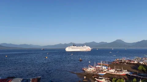 Philippines, Puerto Princesa, May 5 2026 - Cruise Ship Near Pier and Boats Stockbeeldmateriaal 335587253