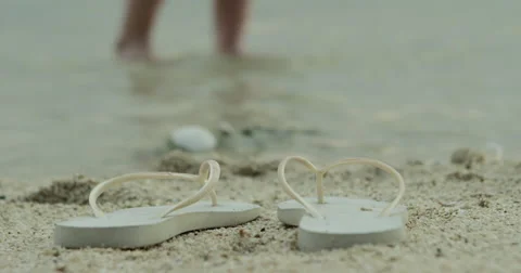 Philippines - Sandals left on the beach Stock-Footage 58935736