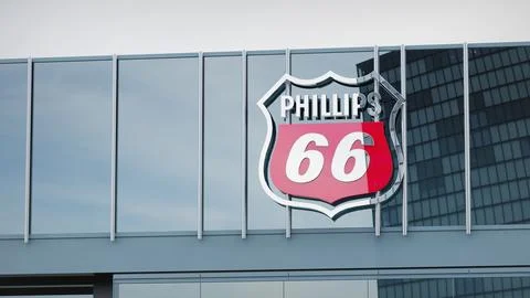 Phillips 66 Stock data presented on the logo of the office facade editorial Stock Photos