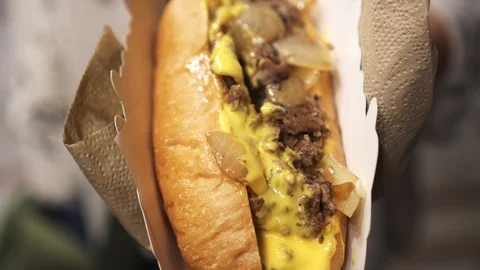 Philly beef cheese steak hot dog festival food Vídeos de archivo 102354514