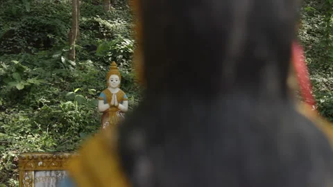 Phnom Penh, Cambodia – Dec 26, 2018: Khmer Stone Carving at Temple Stock-Footage 333705339