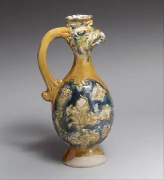 Phoenix headed amphora late 7thfirst half of the 8th century China The shap.. Foto stock